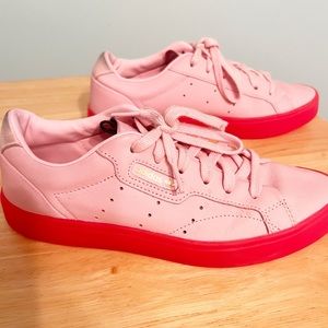 Adidas Sleek Pink sz 7 Tennis Shoes